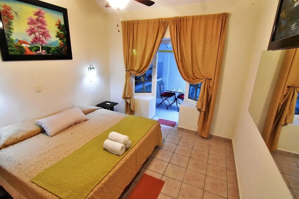 Tulipanes Cancun Villa