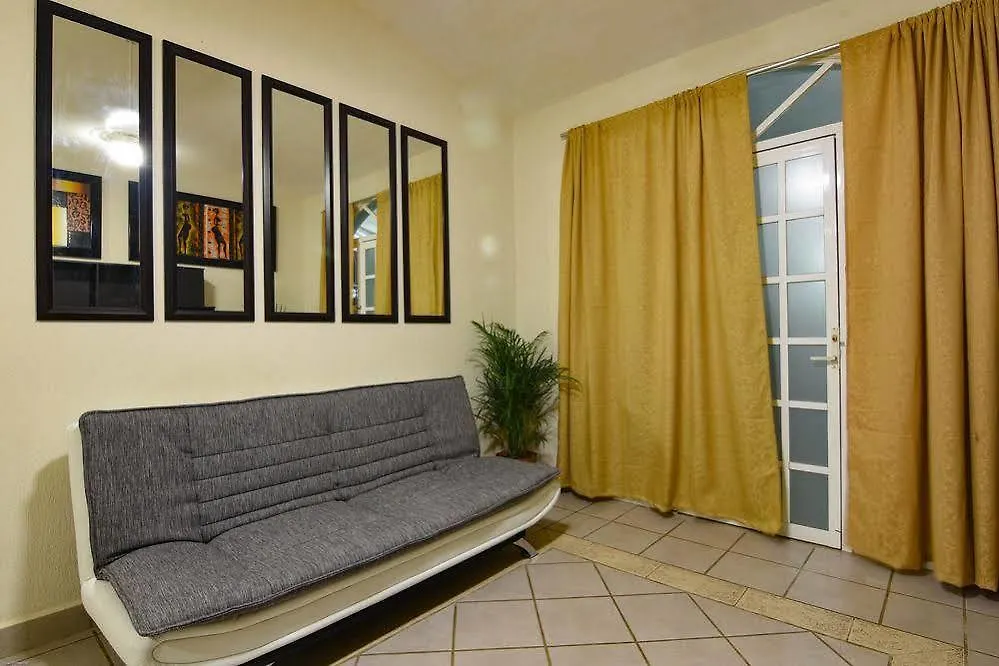 Tulipanes Cancun Villa