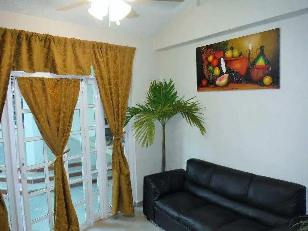 Tulipanes Cancun Villa