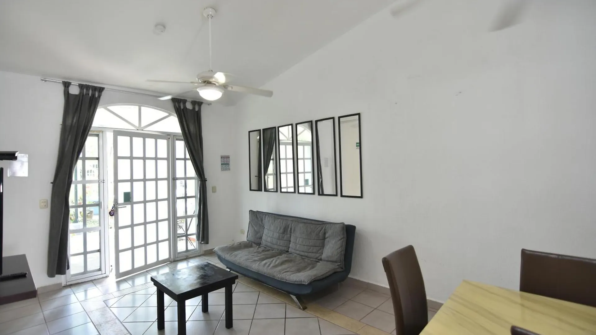 Villa Tulipanes Cancun Mexico