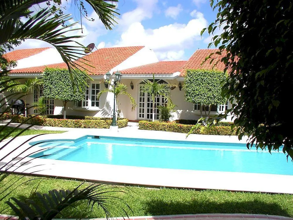 Tulipanes Cancún Mexico