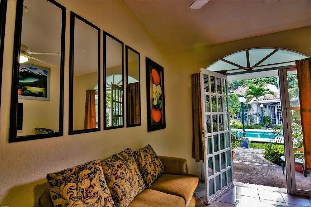 Villa Tulipanes Cancún Mexico