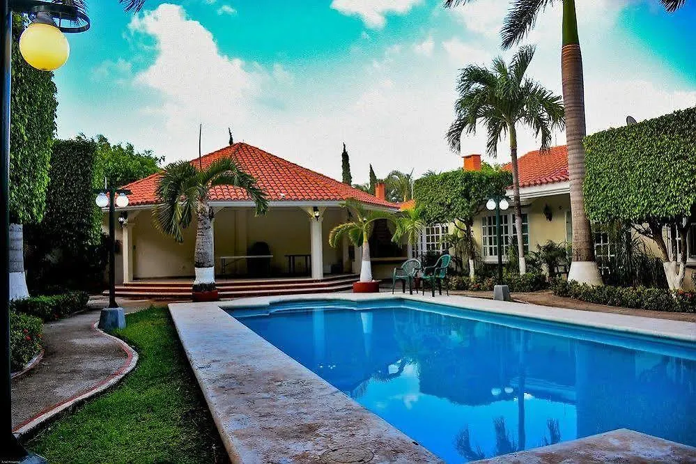 Tulipanes Cancún Villa